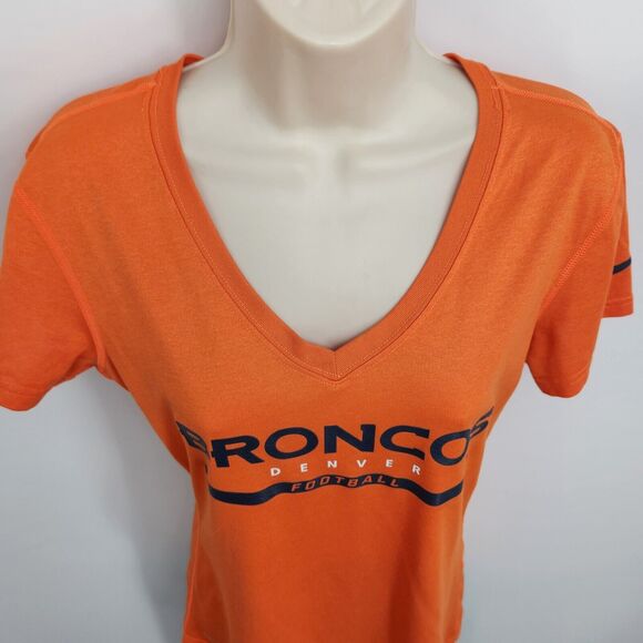 Denver Broncos Football T-Shirt Nike NFL Womens Small Short Sleeve V-Neck Orange - Picture 4 of 6